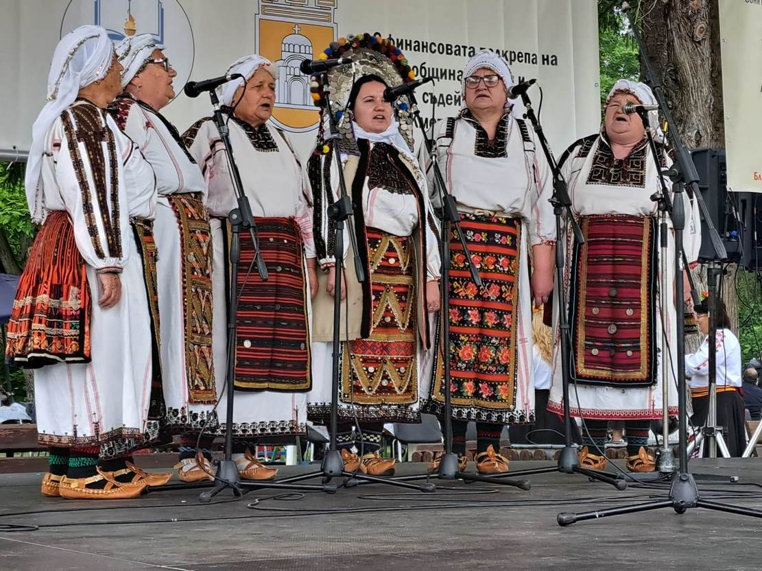 Фолклорен фестивал „ФОЛКЛОРИАДА – 2023“ събра 51 състава в Коиловци